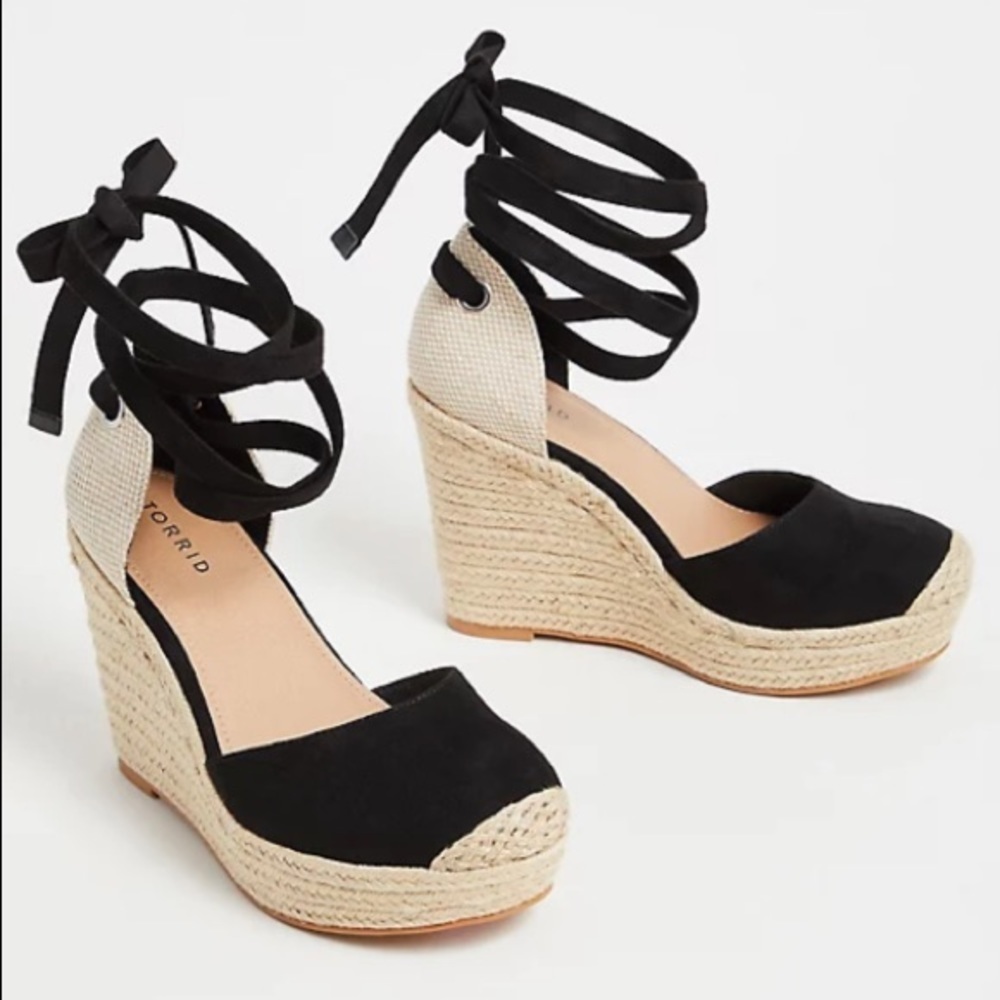 Torrid Black and Natural Espadrille Wrap Wedge Sandals NWT size 9